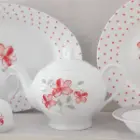 اقلام سرویس والنسیا قرمز 12 نفره