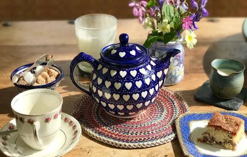 خرید انواع قوری چدنی، چینی، استیل و شیشه ای با کیفیت بالا